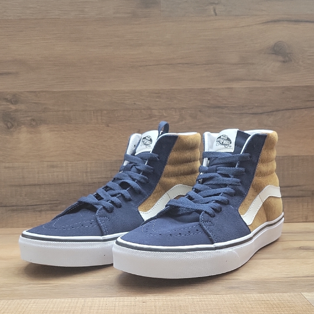 Van's SK8-Hi Brand new in the box no lid authentic uper leather and textile size